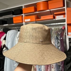 Hermes Farrah hat size 58